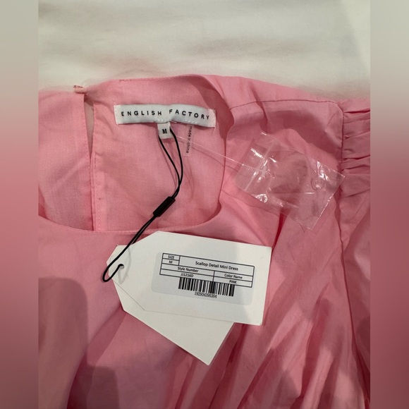 English Factory Pink Short Puff Sleeve Scallop Elastic Waist size Medium NWT - Picture 5 of 6
